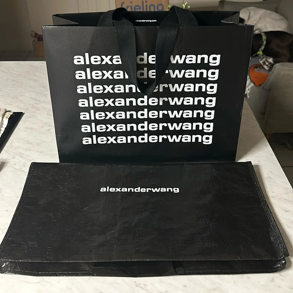 ALEXANDERWANG !!!! Shopping bag + bag for SALE !!!!🖤⚪️